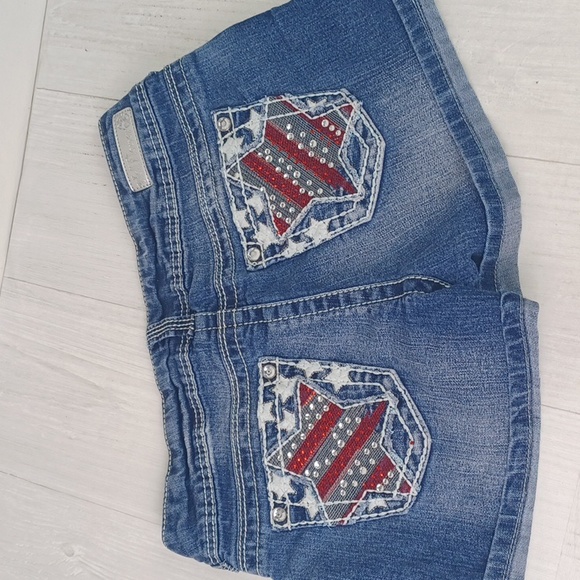 WALL FLOWER Patriotic Blingy Rhinestone Stars & Stripes Jean Shorts SZ - Picture 10 of 14